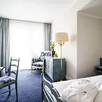Holsteiner Hof - Timmendorfer Szálloda 4*