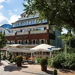 Holsteiner Hof - Timmendorfer Szálloda 4*