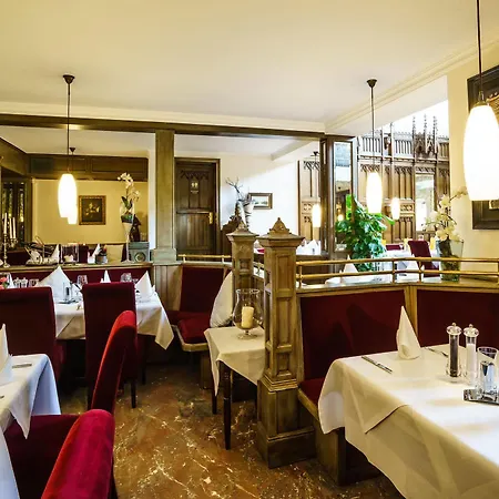 Holsteiner Hof Hotel 4*